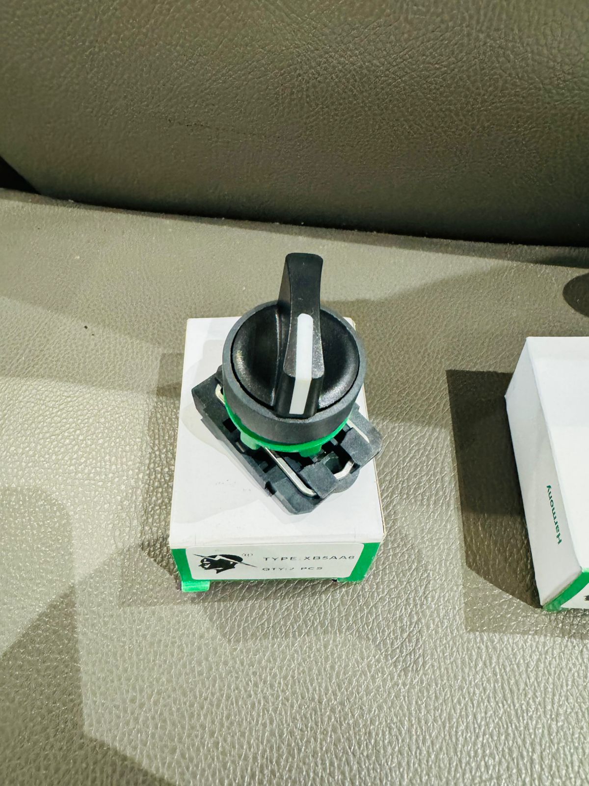 Harmony XB5 Series Push Buttons & Selector Switches (22mm)